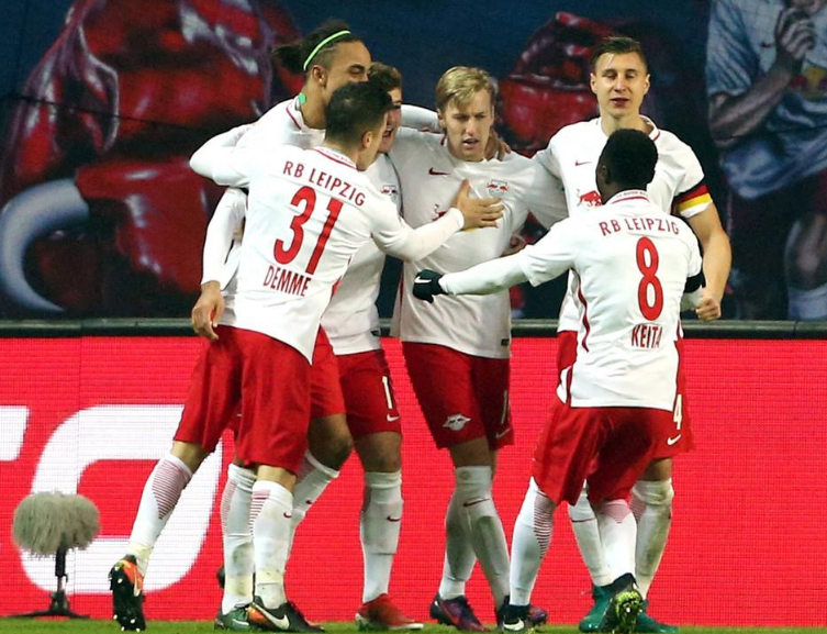  柏林赫塔保级生死战背水一战  